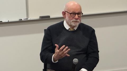 "트럼프, 김정은이 주한미군 철수 요구하면 관심 가질 것"