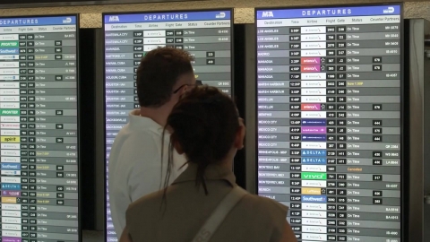 미 핵심 공항 40곳 항공편 감축…트럼프 "민주당이 경제 파괴"
