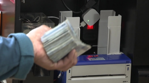 "20번 넘게 털렸다"…\'범죄 무방비\' 무인점포 대책은?