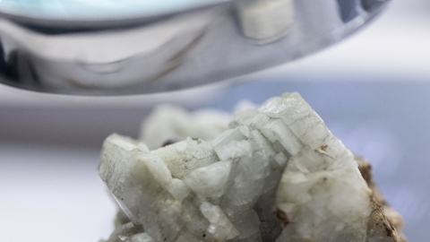 "중, 미군 연관기업에는 희토류 수출 배제 고려"