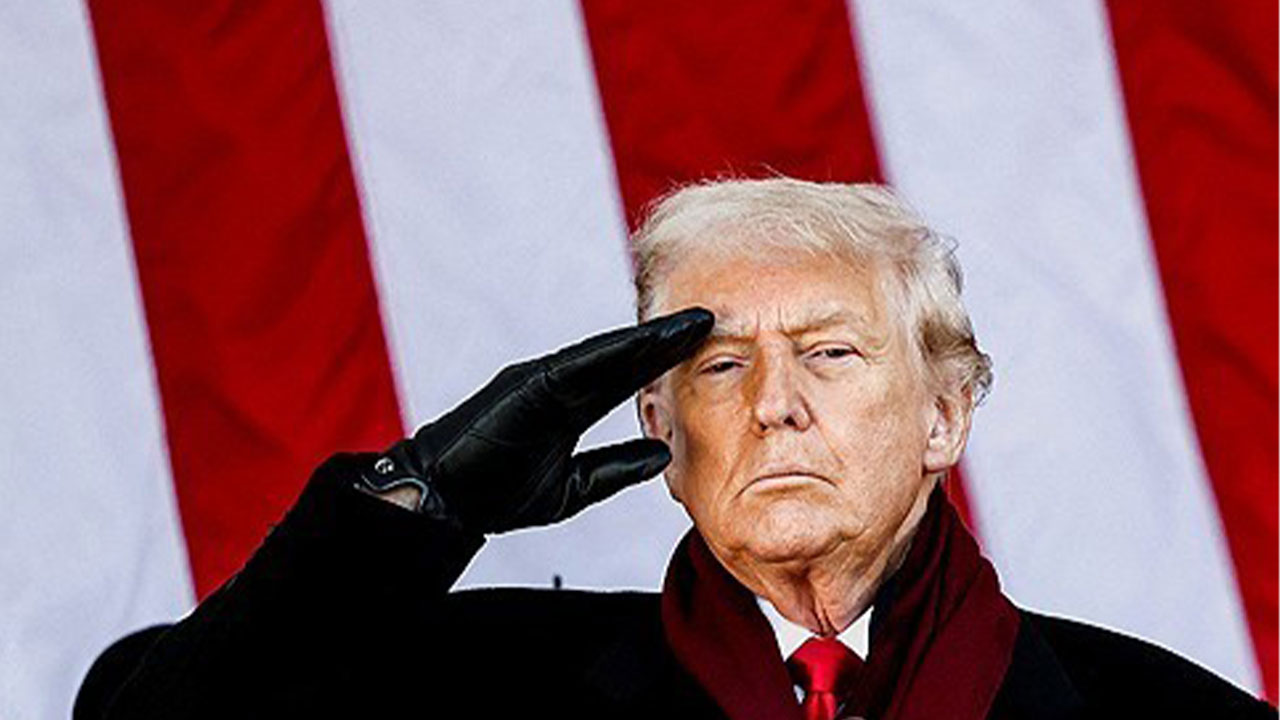 트럼프 '셧다운 승리' 선언..."건강보험료↑ 선거 악재 위험"