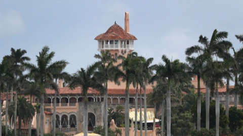 '이민자 추방 혈안' 트럼프..."내 회사에는 외국인 184명 고용할 것"