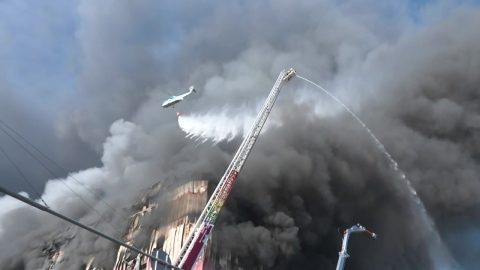 충남 천안 물류센터 화재…\'농작물 피해\' 주의 당부