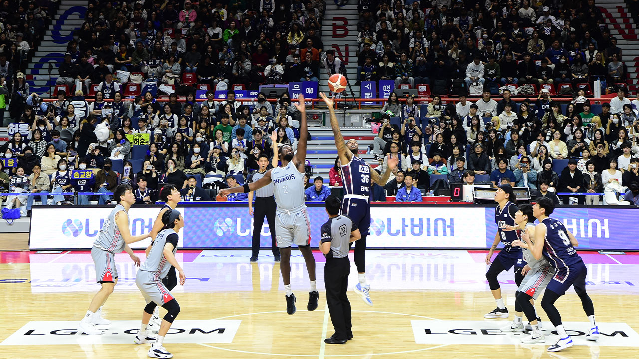 '허웅 3점슛 5방 17득점' KCC, 부산 홈 개막전 완승