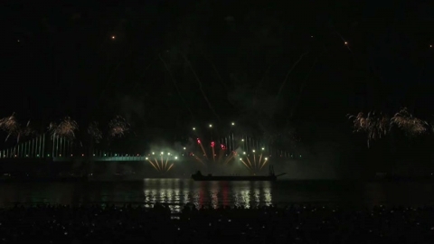 가을 밤바다 수놓는 빛의 항연…부산불꽃축제 [현장영상+] 