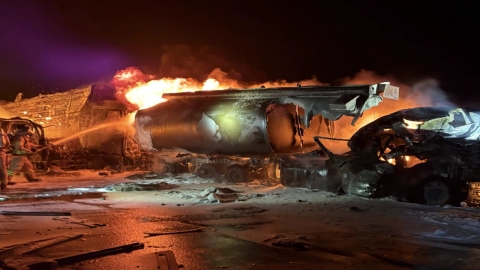 경북 영천 고속도로서 유조차 등 13대 연쇄충돌…2명 사망·4명 부상