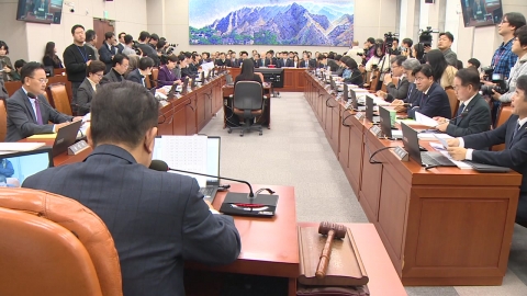 김용범 정책실장, 국회서 \'격노\'…민주당도 만류