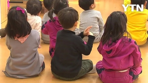 "선생님이 배 걷어차" 교무실서 울면서 나온 5살 아동들