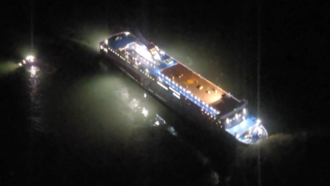 휴대전화 보다가 방향 전환 놓쳐 좌초…항해사·조타수 구속영장 신청 예정