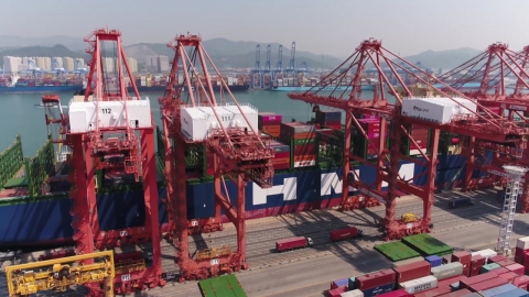 관세 합의에 수출 \'숨통\'…대미 수출 5.7％ 반등