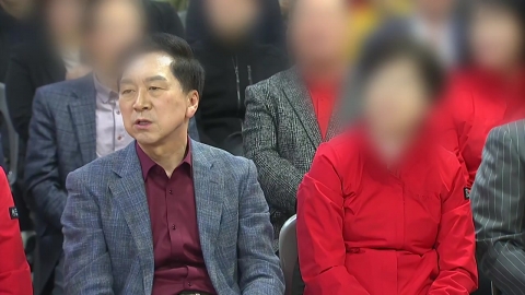 "의례적 선물"이라지만…짙어지는 김건희 당무 개입 의혹