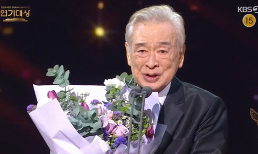 고 이순재 "여러분, 평생 신세 많이 졌습니다"…마음 울린 마지막 수상소감