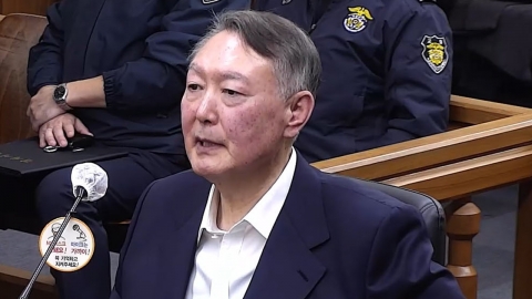  특검 "윤석열 전 대통령 다음달 17일 소환 통보"