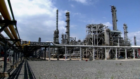 롯데·HD현대, 첫 석유화학 재편안…"기한 연장 없다"