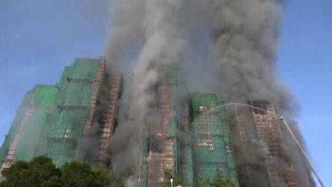 홍콩 아파트 화재로 44명 사망·279명 실종…과실치사 3명 체포