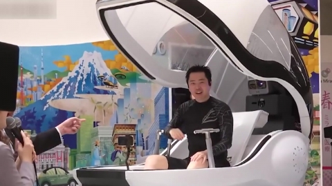 "여보, 그냥 누워만 있어"...씻겨주는 '인간 세탁기' 등장 [앵커리포트]