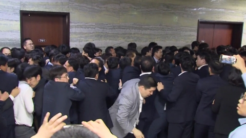 검찰, '패스트트랙 충돌' 민주당 의원 벌금형 구형