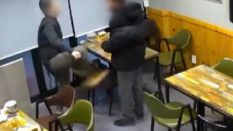 [단독] "무차별 폭행" 유족 요청에도 조사 않더니...경찰, CCTV 공개되자 수사 착수
