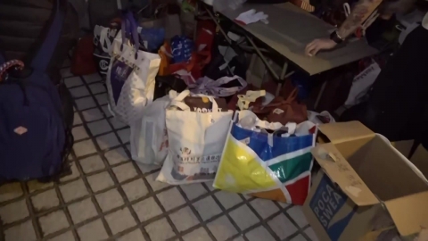 홍콩 정부 vs 민간 구호품 경쟁?…미묘한 긴장감도