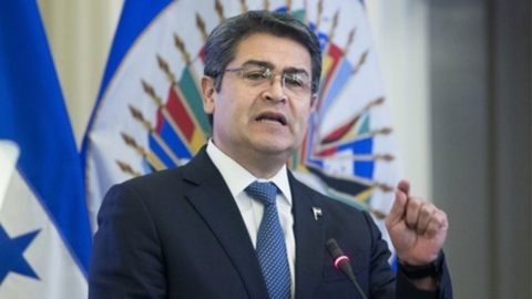 트럼프, 미국서 45년 형 받고 복역중인 온두라스 전 대통령 "사면"