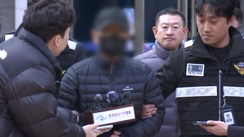 운항 내내 \'방콕\', 좌초 사고 선장 구속…"죄송합니다"