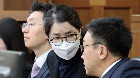  김건희, 특검 질문에 "죄송...진술 거부하겠다"