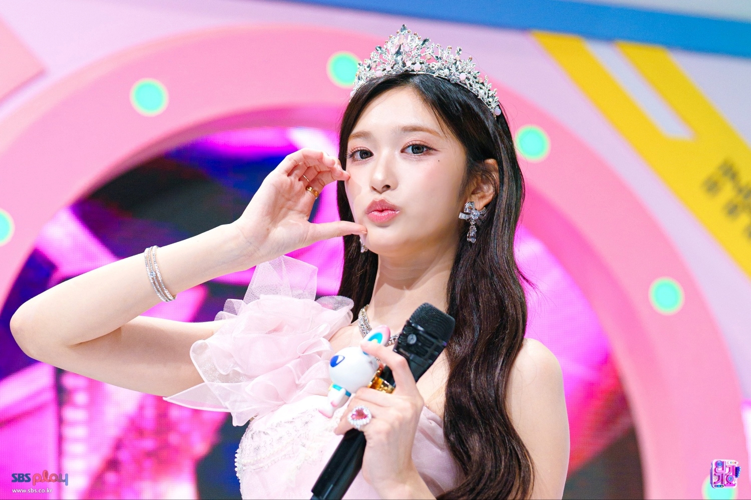 "일요일이 선물 같았다" 아이브 이서, 1년 7개월 만에 '인기가요' 떠난다