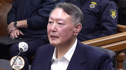 윤석열, 일본 언론 인터뷰…"계엄, 위기 상황에 내린 비상사태 선언"