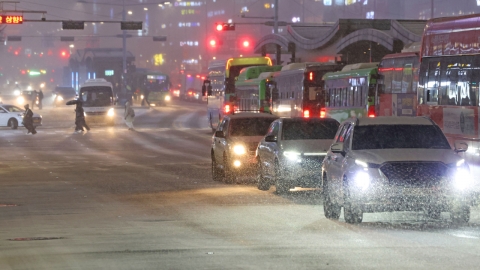  서울 많은 눈...내부순환로 성산방향 정릉 진입 통제 