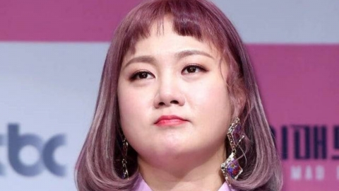 박나래 측 "전 매니저 퇴사 후 수억 원대 금전 요구…법적 조치 돌입"