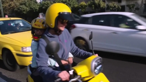 오랜 금기 깨고 거리 달리는 이란 여성들