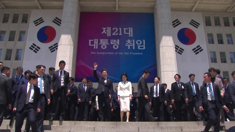 '취임 6개월' 성과 알린다…외교·경제 회복에 방점