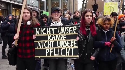 독일 의회, '준징병제' 병역법 통과…학생들 "징병 반대" 시위