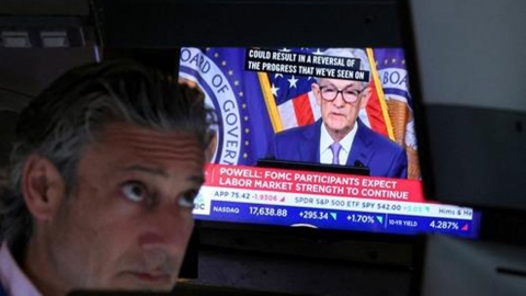 올해 마지막 FOMC...경제학자들 "미 금리 인하" 전망