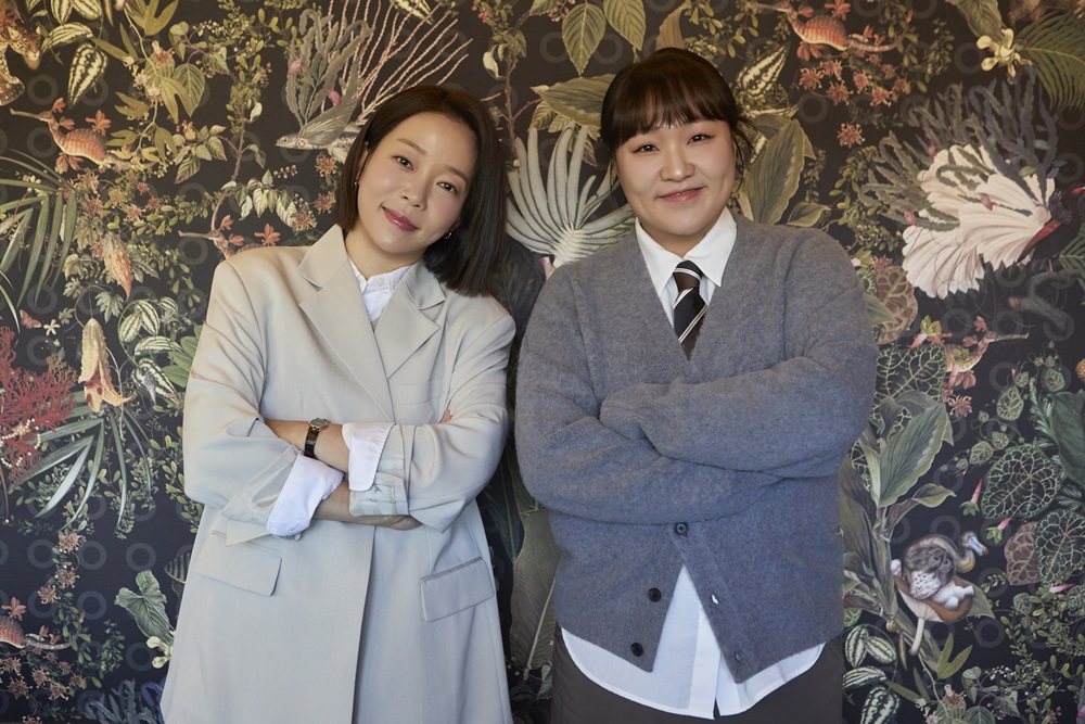 [Y터뷰] "애드리브 4스푼"…'자매다방' 정이랑·이수지, 황금 비율 토크의 맛 