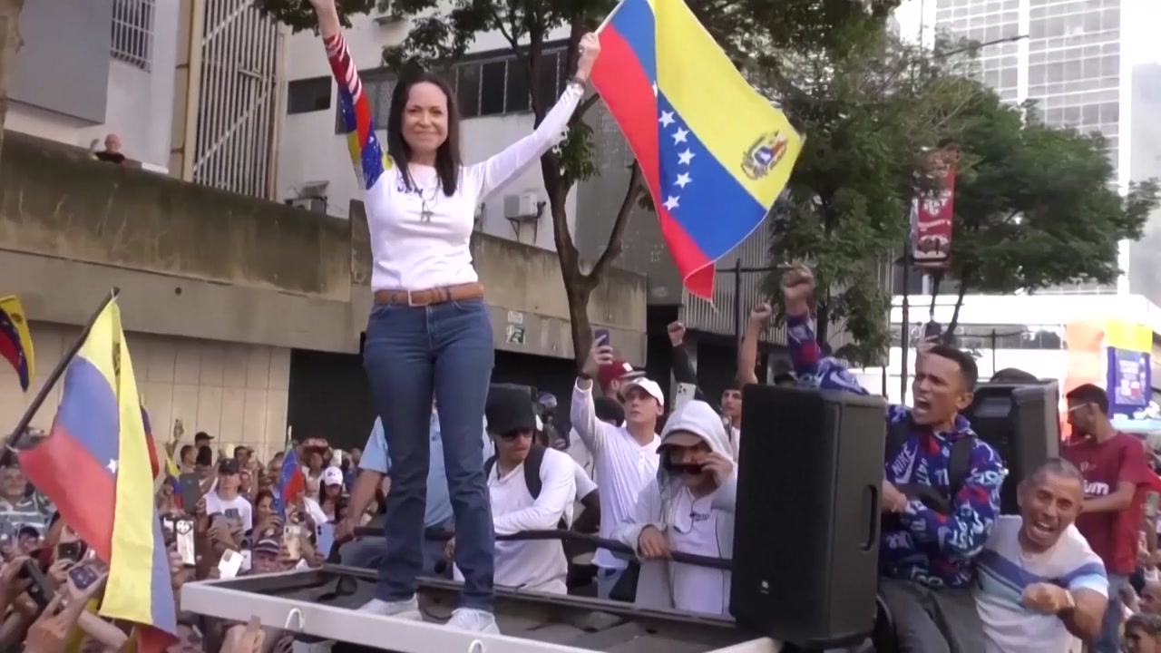 노벨평화상, 마차도 딸 대리 수상..."오슬로 가는 중"