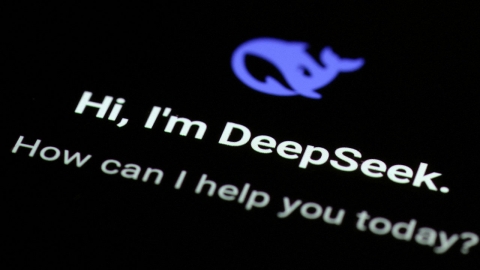 "중국 딥시크, 엔비디아 최신 칩 밀반입해 새 AI 모델 개발…부품 단위 우회 수입로로 들여와"