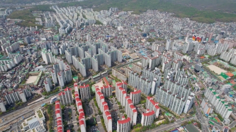 서울 아파트값 오름폭 3주 만에 확대…과천·수지 0.4%대 상승