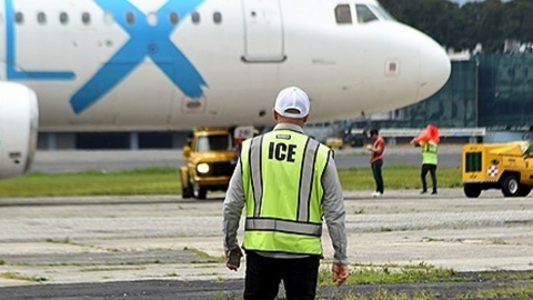'100만 명 추방' 속도전...미, 이민자 추방 전용기 6대 구매