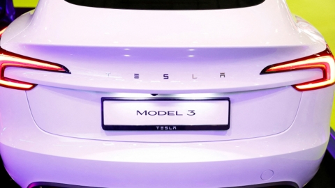 "테슬라 11월 미 판매 4년 만에 최저"...세액공제 폐지 타격