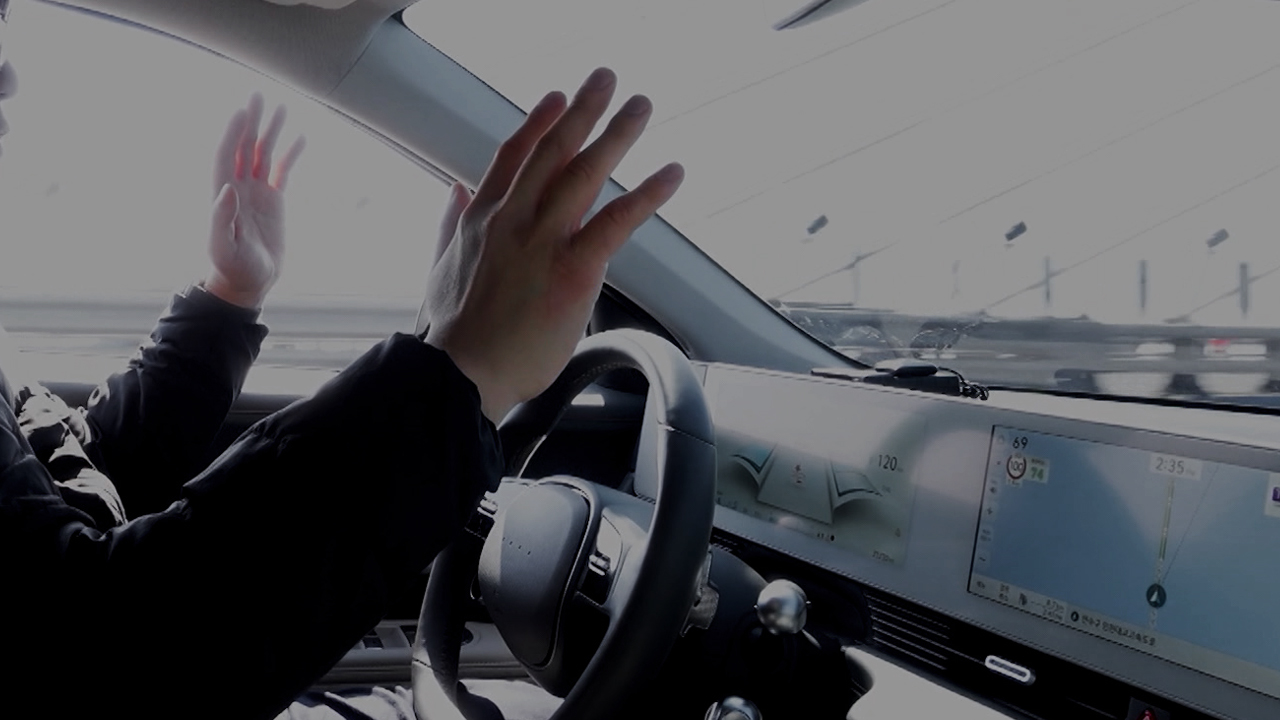 테슬라 FSD, 한국 주행 성공…현대차 자율주행 전략 재편 [한방이슈]