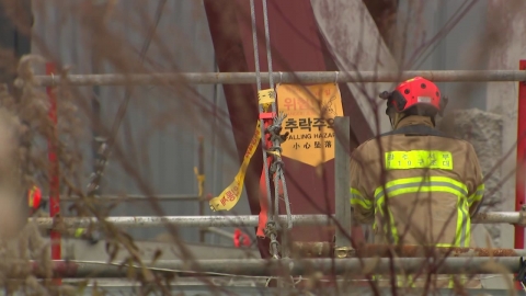 광주 도서관 붕괴 사고 사흘째…중장비 동원해 매몰자 수색