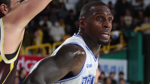 법정에 간 라건아 세금 파문...'KBL 규정 위반' 가스공사·'손 놓은' KBL