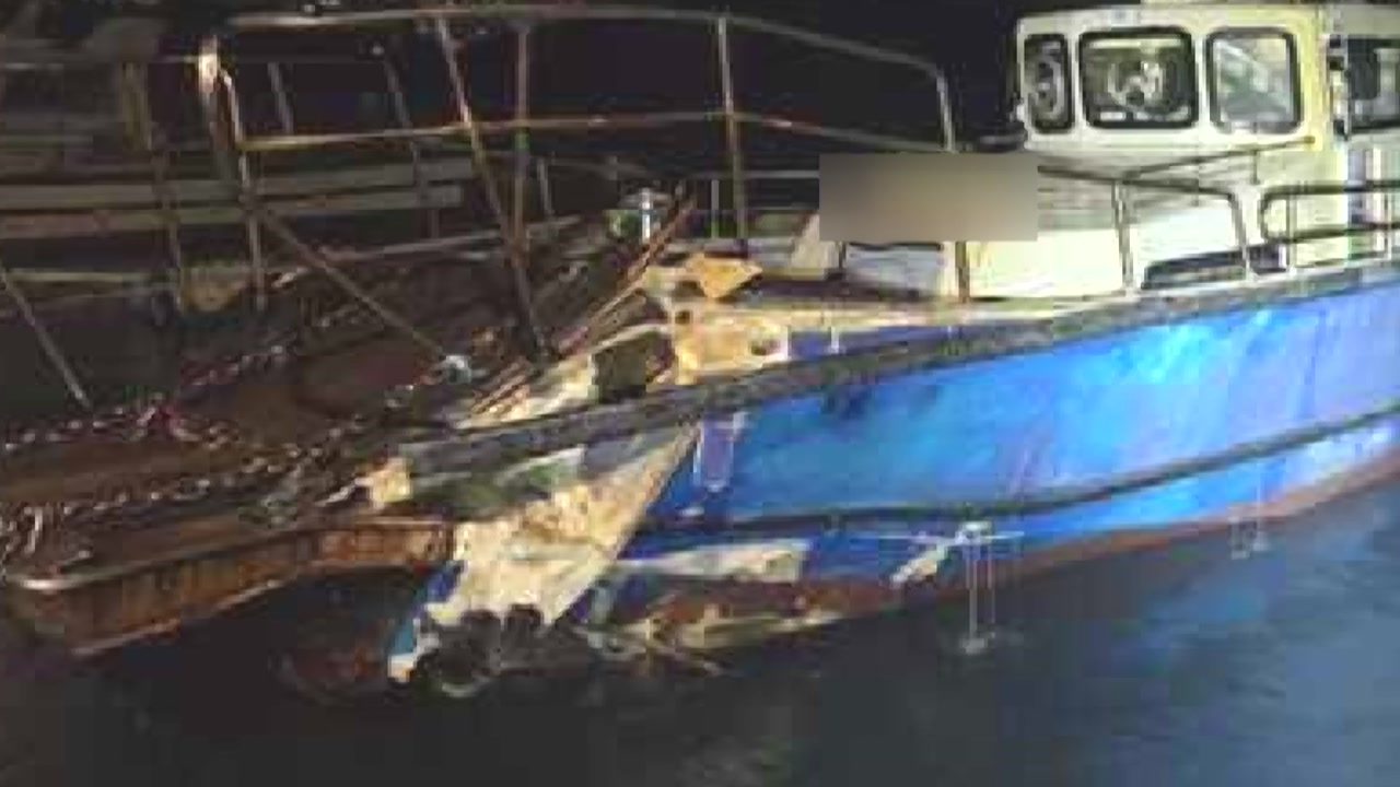 부산 다대포 서도에서 낚싯배 갯바위 충돌...6명 부상