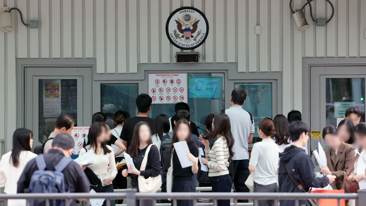 미 여행업계, ESTA 심사 강화에 "관광 냉각...미국 더 약해질 것"