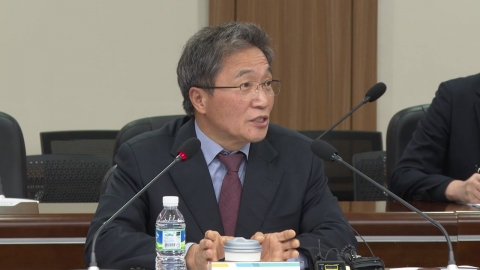 이학재 "책갈피 달러 전수조사, 불가능"…사퇴설 일축