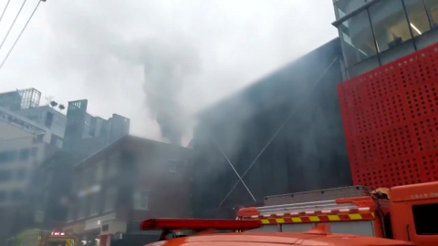 카페 화재로 6명 대피…도로에 소주병 '와장창'