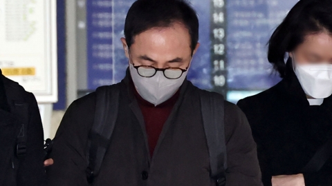 '관저 이전 특혜' 김오진 구속…"증거인멸 염려"