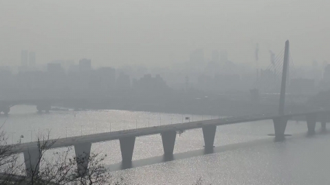 [날씨] 포근한 겨울, 곳곳 초미세먼지…동해안엔 비·눈, 너울