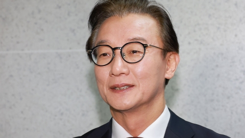 "통일교, 전재수 책 5백 권 구입"..."정상 거래"